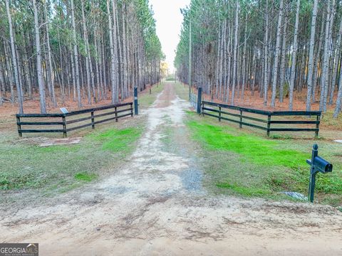 A home in Blackshear