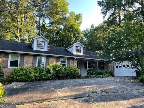 Single Family Residence in Tucker GA 3481 Palace Court.jpg