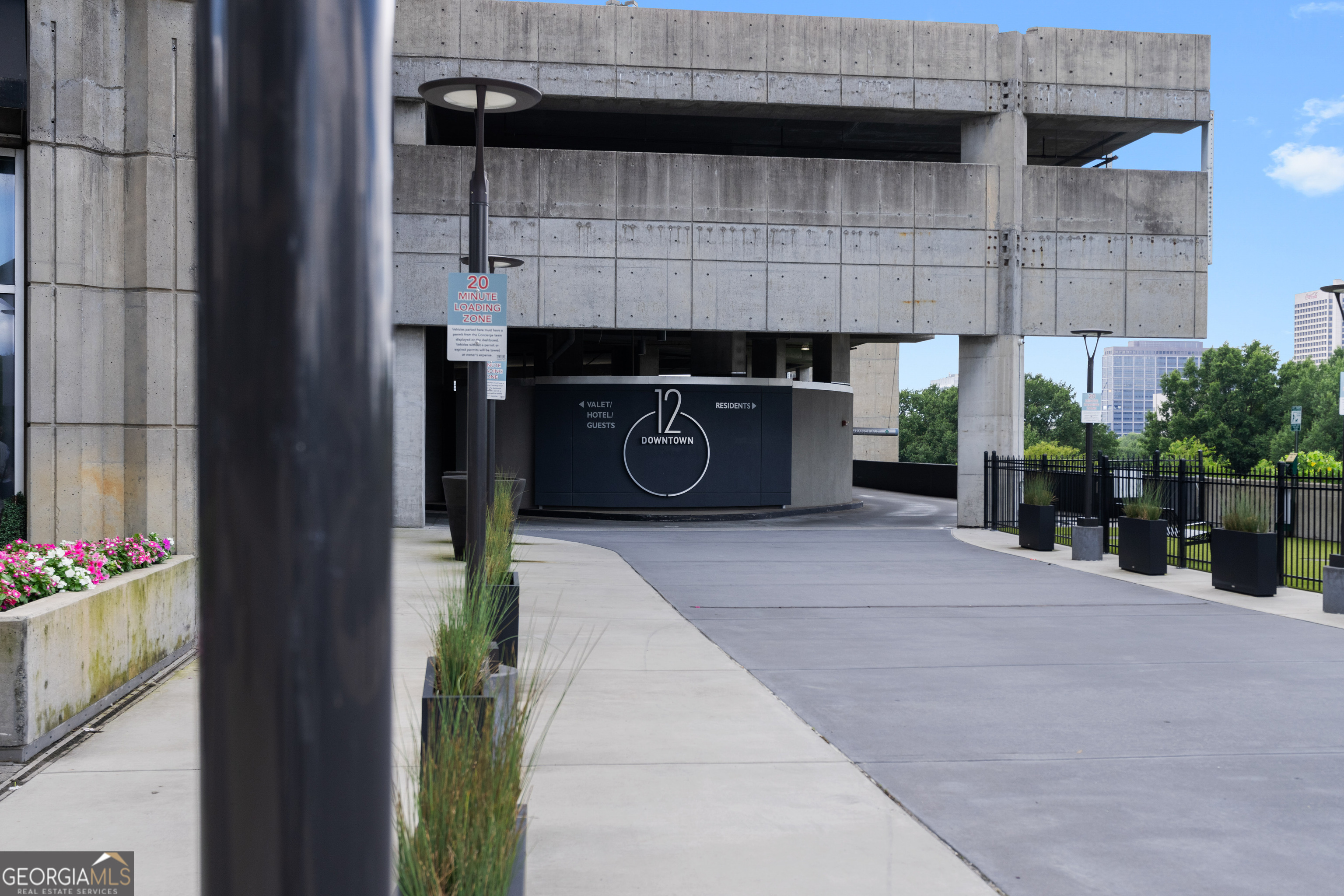 400 W Peachtree ST NW 908