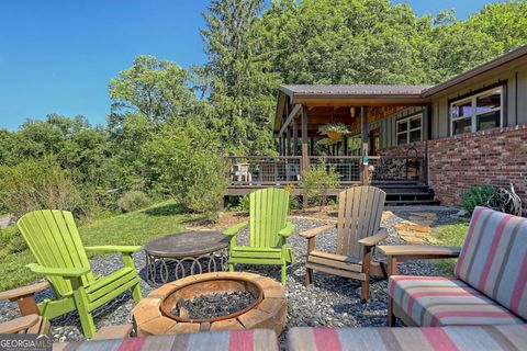 A home in Hiawassee