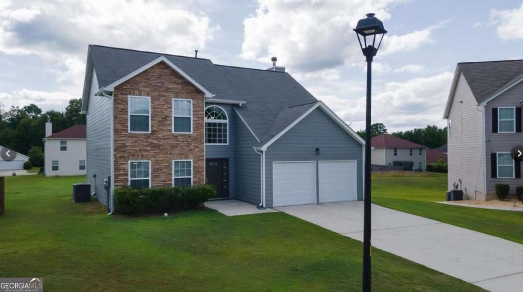 Photo of 833 OAKVIEW Trace, Atlanta, GA 30349 (MLS # 10655508)