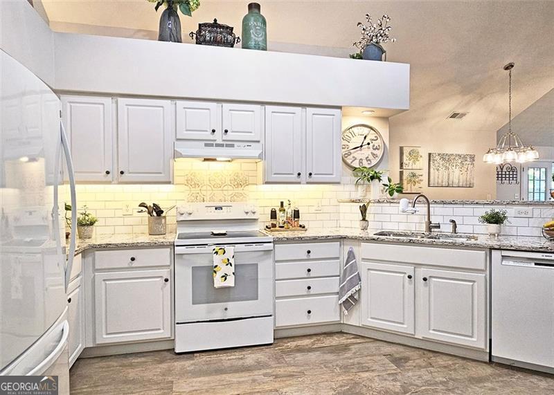 3766 Vineyards Lake CIR NW 9