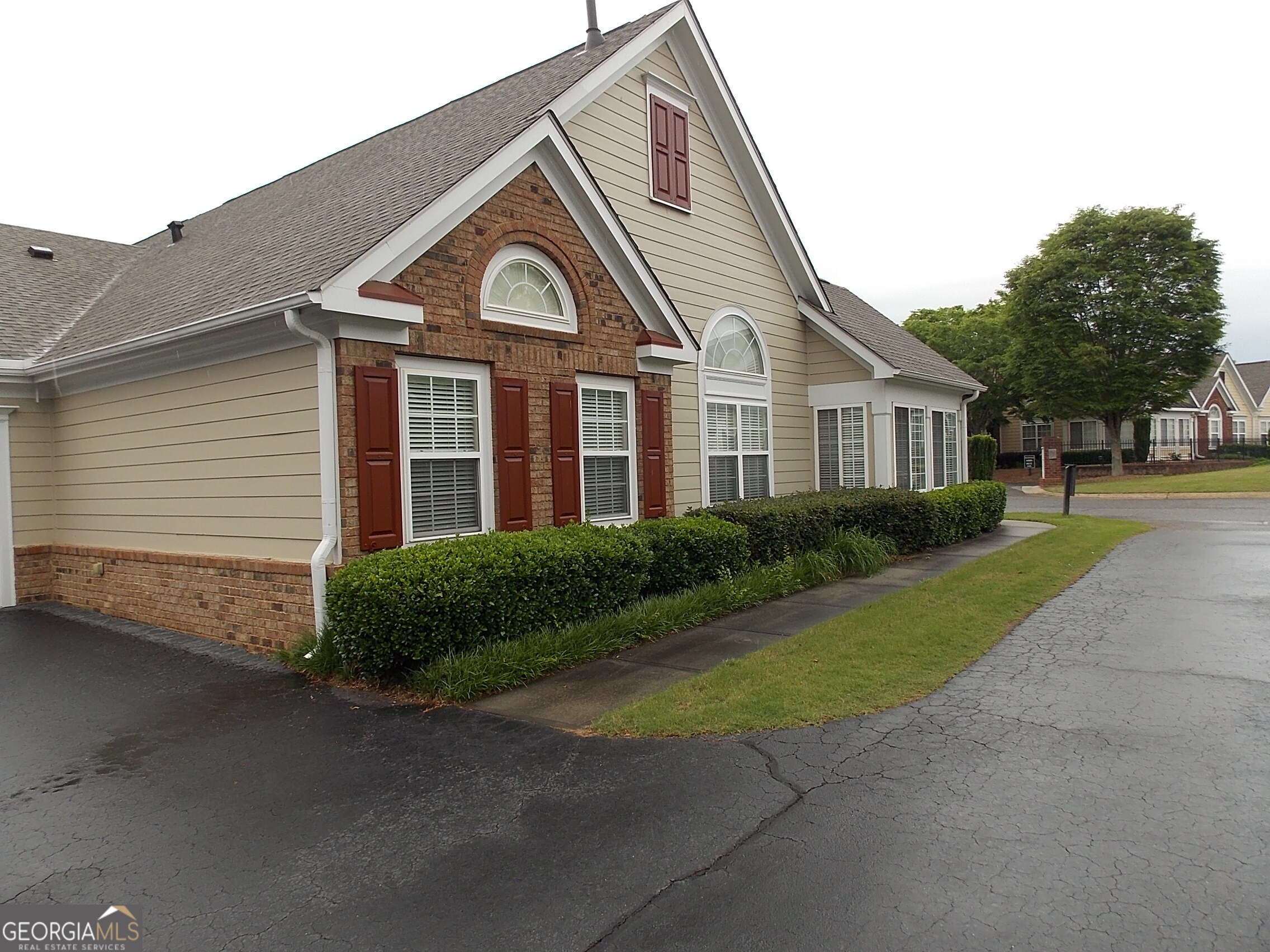 Photo 15 of 17 of 6133 Malloway CT townhome