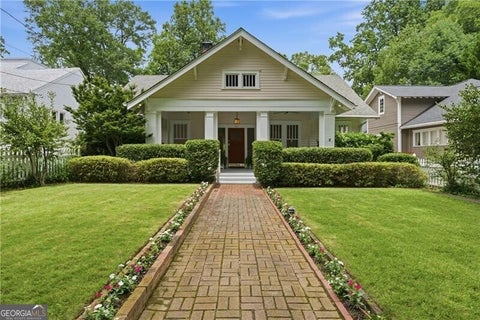 Photo of 1112 Briarcliff Place NE, Atlanta, GA 30306 (MLS # 10797577)