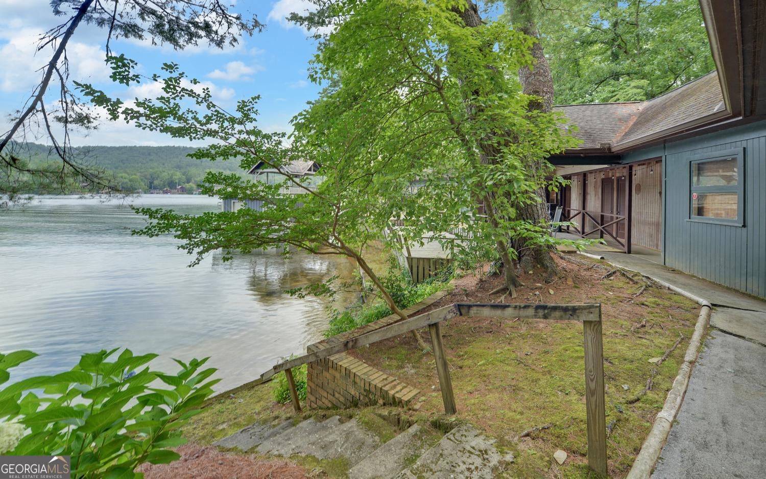 2632 Shady LN