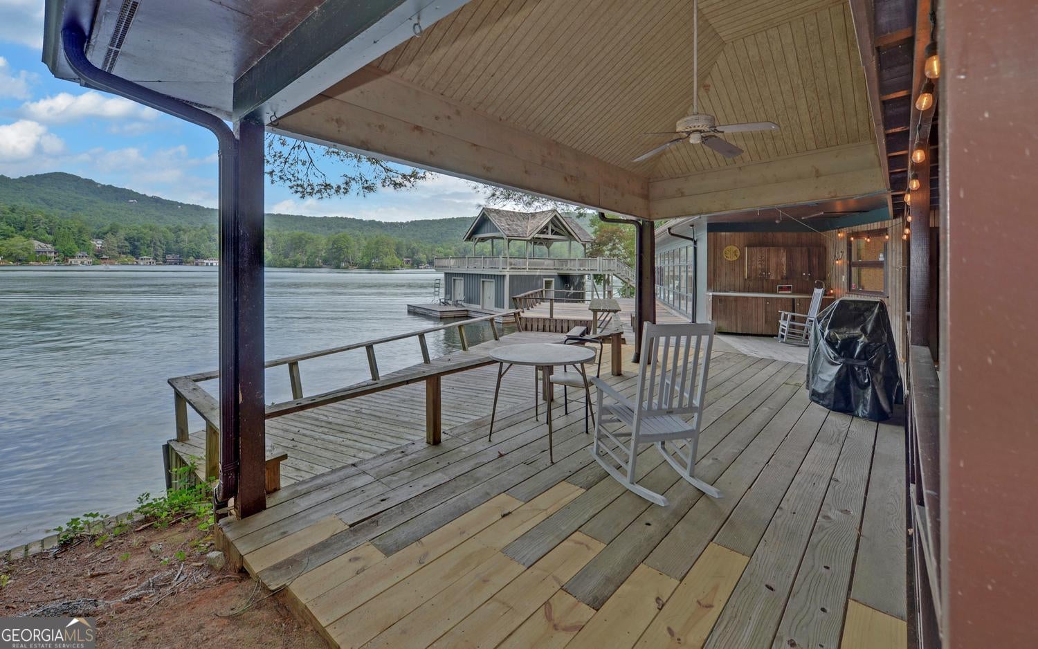 2632 Shady LN