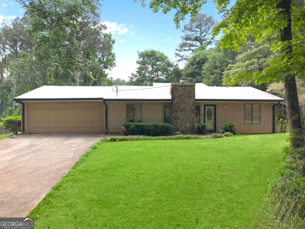 Photo of 487 Warren Road SW, Lawrenceville, GA 30044 (MLS # 10769206)