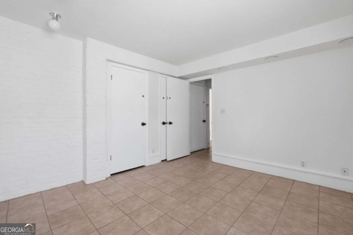 868 Durant PL NE