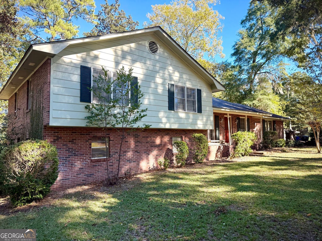 Photo of 511 Brookdale Drive, Dublin, GA 31021 (MLS # 10874940)