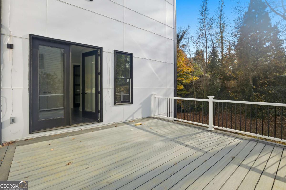 4238 Paces Ferry RD SE