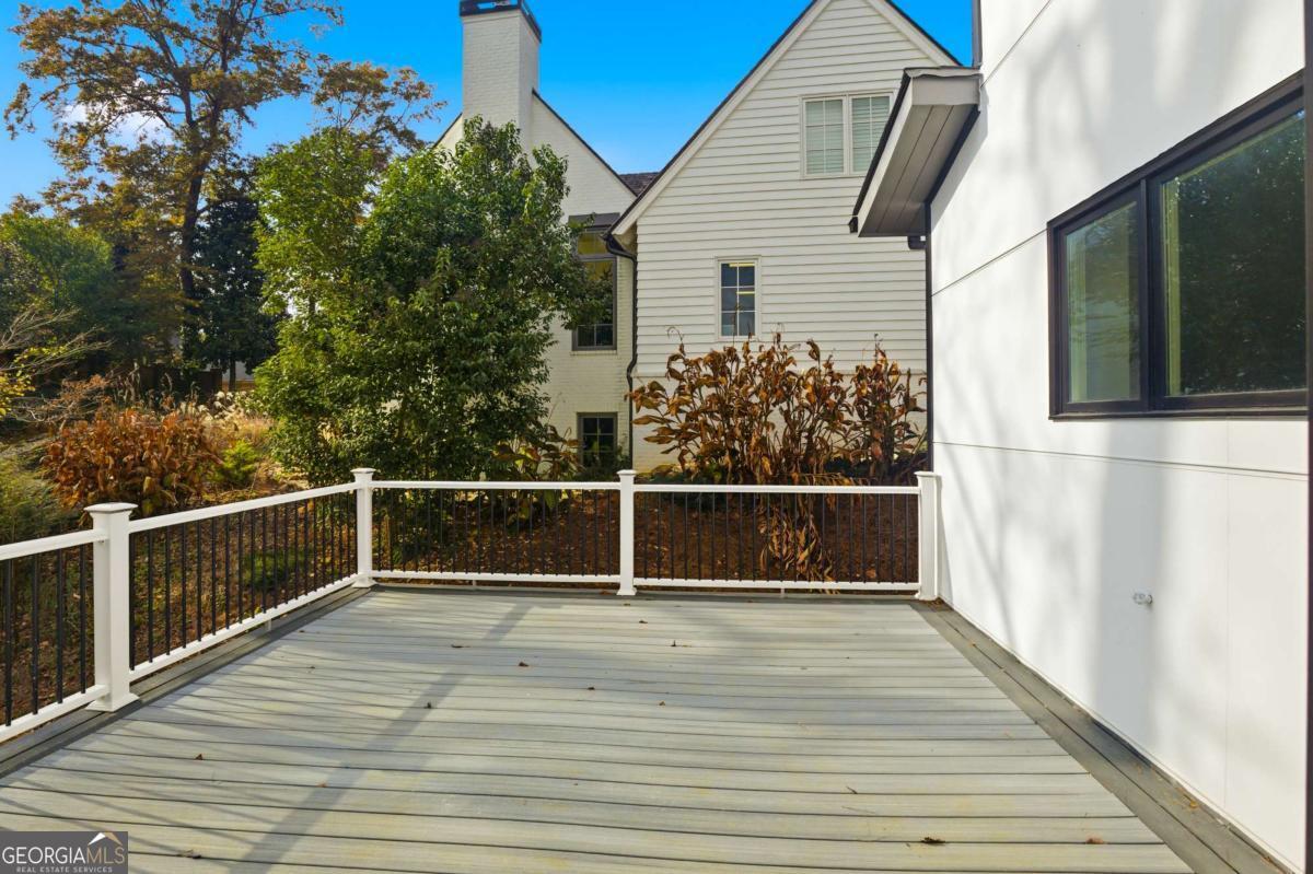 4238 Paces Ferry RD SE