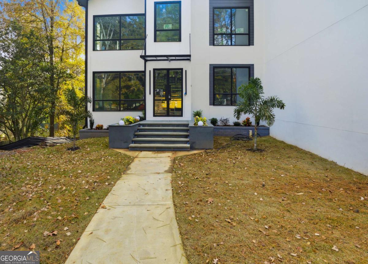 4238 Paces Ferry RD SE