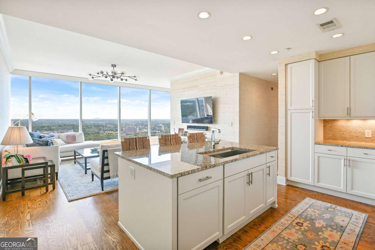 3630 Peachtree RD NE 2106