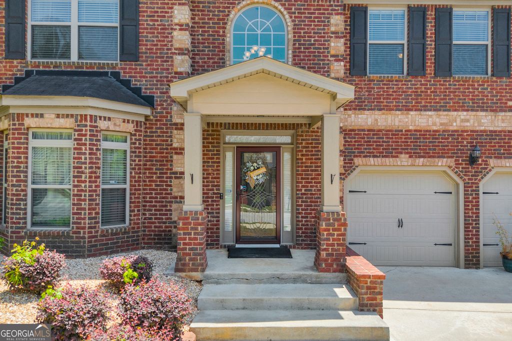 Photo of 90 Waters Edge Lane, Covington, GA 30014 (MLS # 10766719)