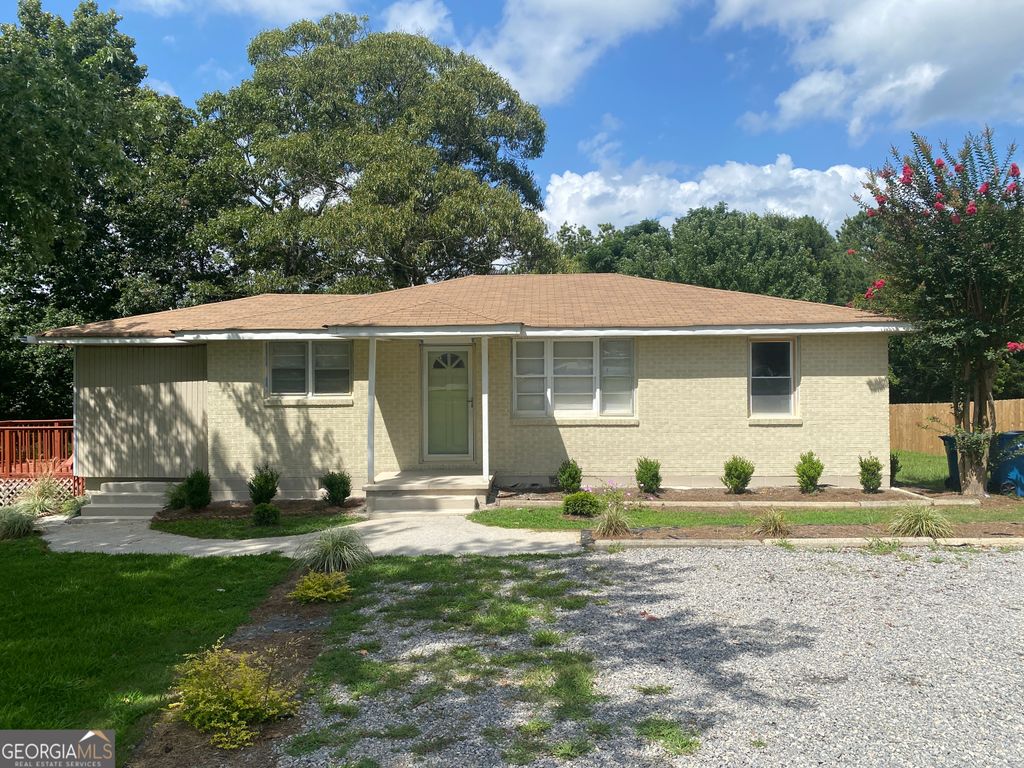 Photo of 914 Ozora Road, Loganville, GA 30052 (MLS # 10812693)