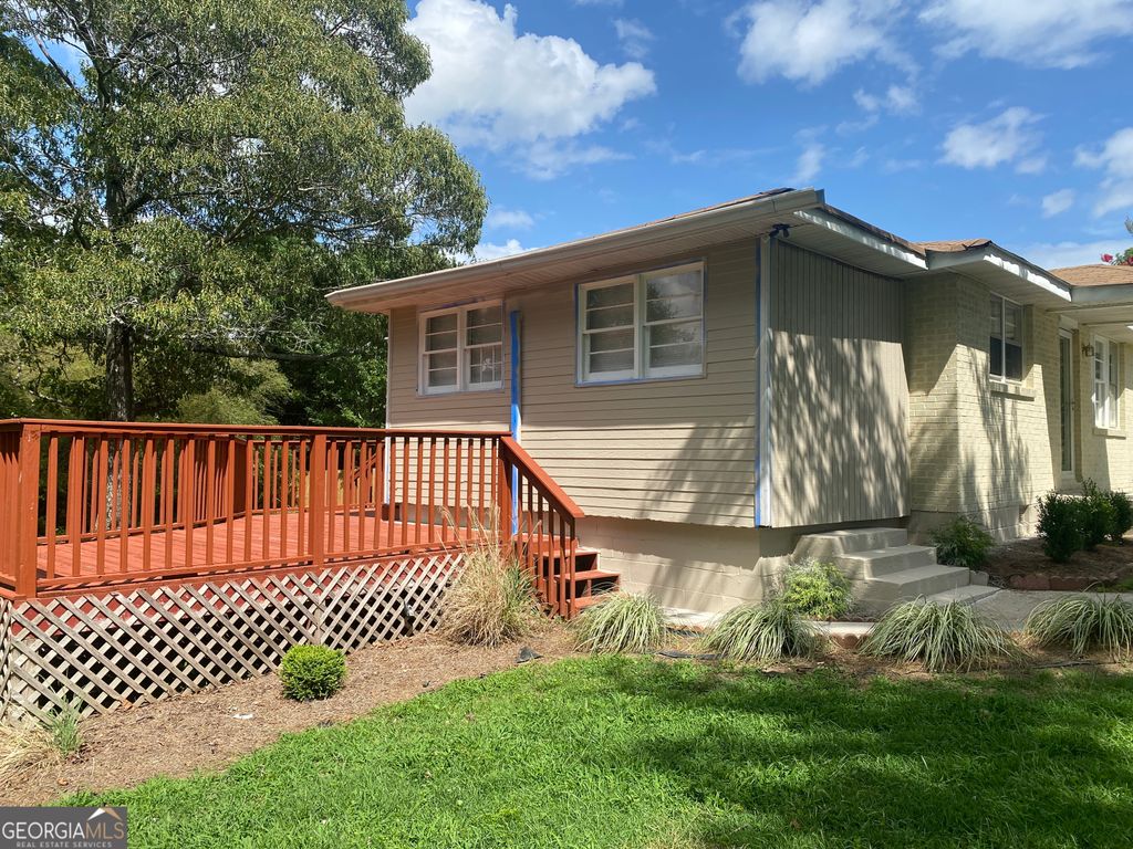 Photo of 914 Ozora Road, Loganville, GA 30052 (MLS # 10812693)