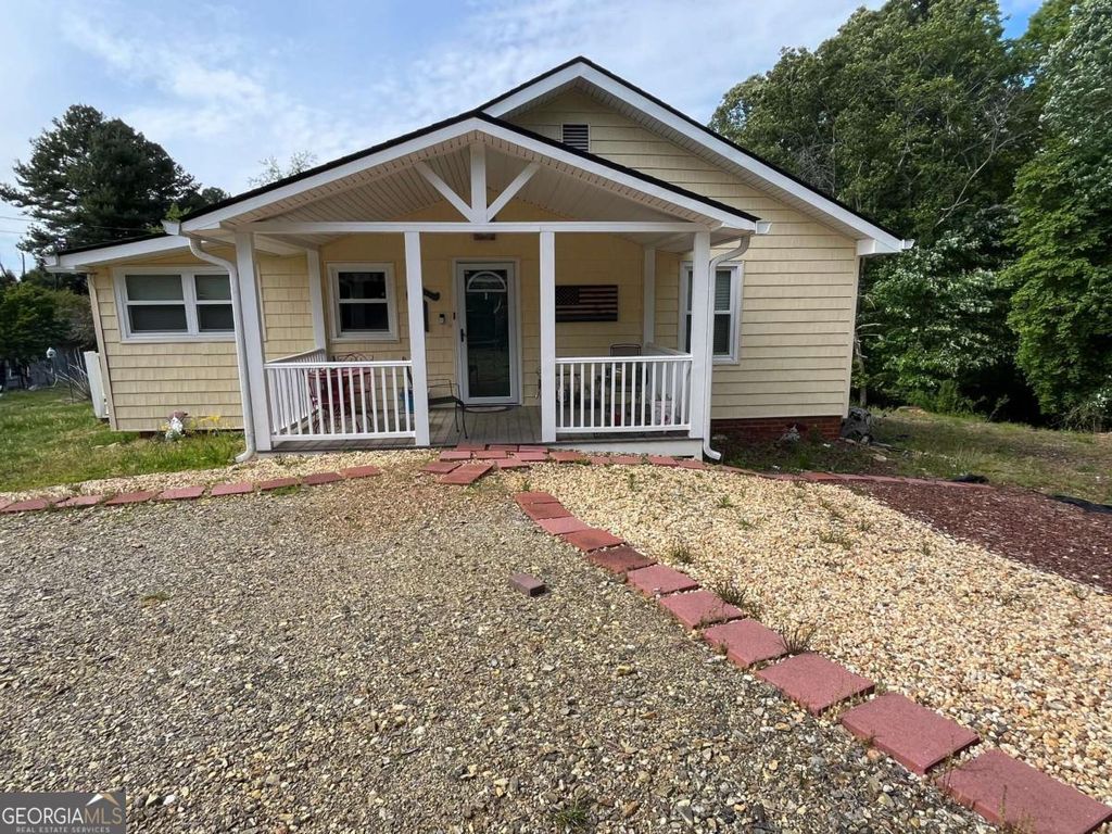 Photo of 131 Hillcrest Drive, Mccaysville, GA 30555 (MLS # 10758063)