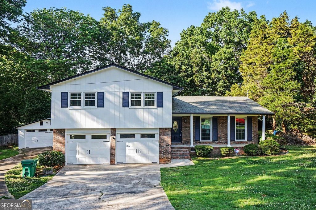 Photo of 3724 Satellite Boulevard, Ellenwood, GA 30294 (MLS # 10770628)