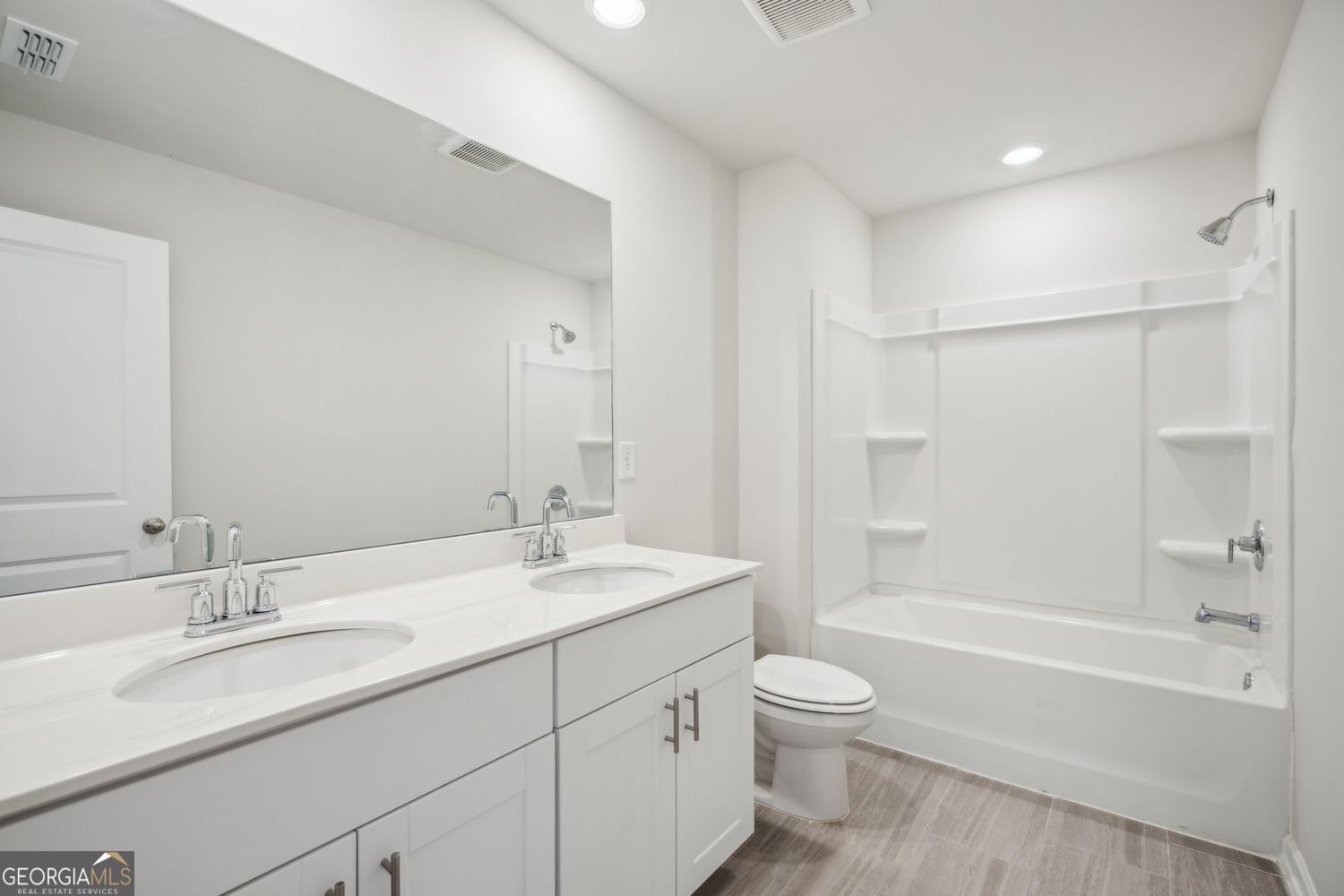 Dawsonville, Georgia 30534, United States, 4 Bedrooms Bedrooms, ,3 BathroomsBathrooms,Residential,Active,107841