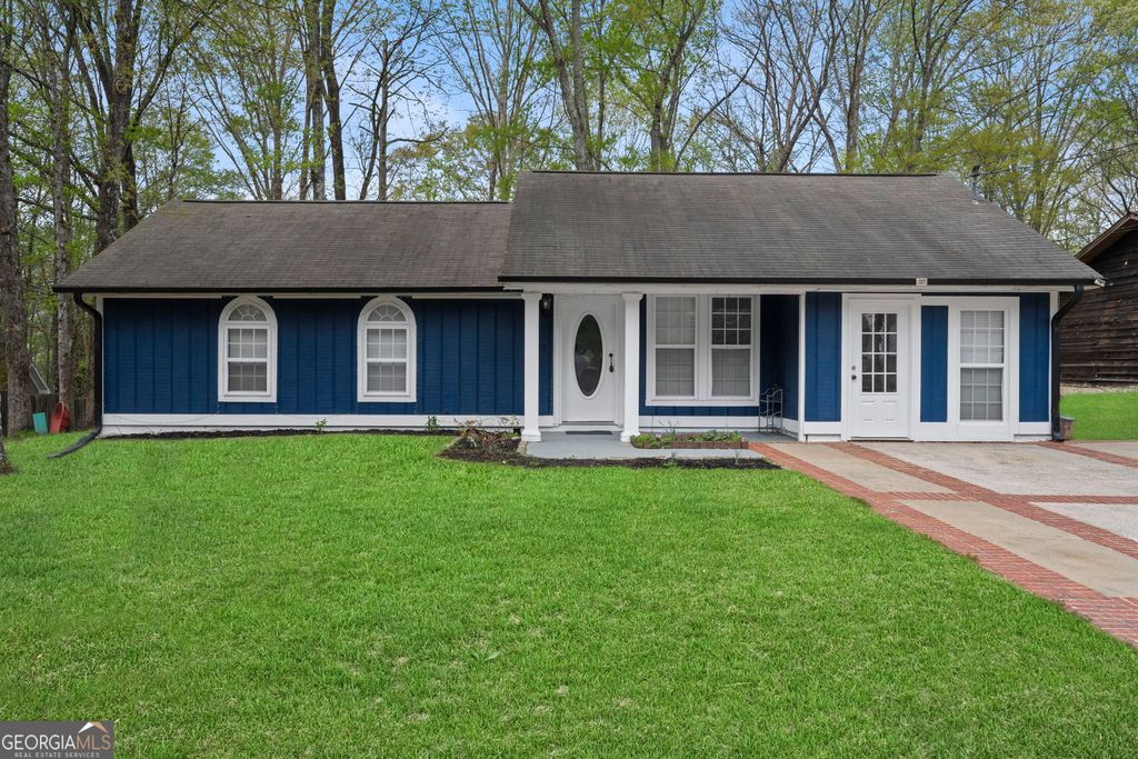 Photo of 217 Wynnmeade Parkway, Peachtree City, GA 30269 (MLS # 10724993)