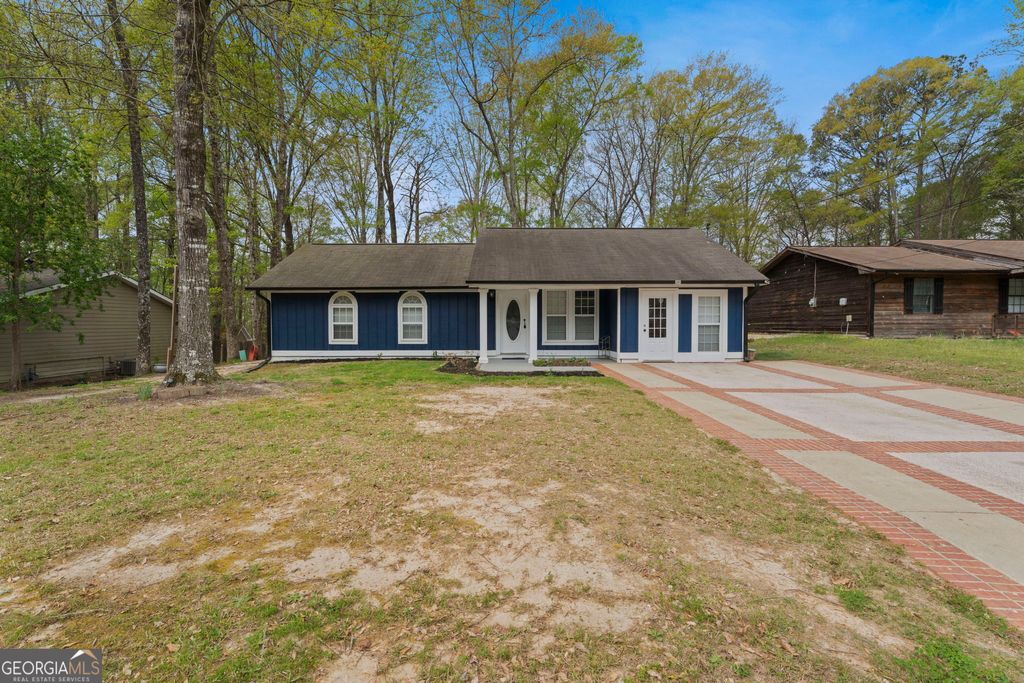 Photo of 217 Wynnmeade Parkway, Peachtree City, GA 30269 (MLS # 10724993)