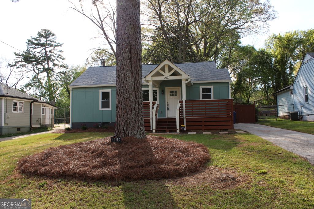 Photo of 2197 Jernigan Drive SE, Atlanta, GA 30315 (MLS # 10722998)