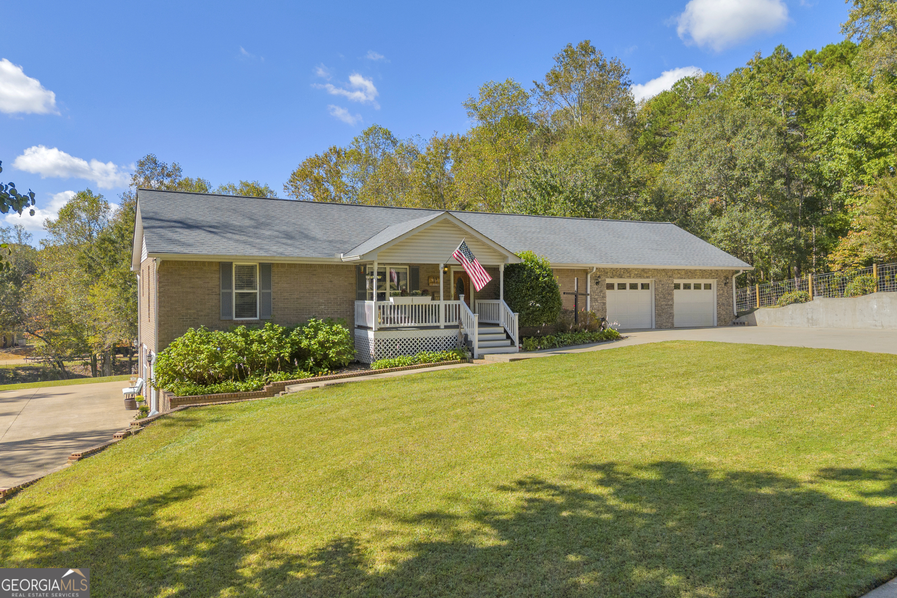 66 Dennis DR