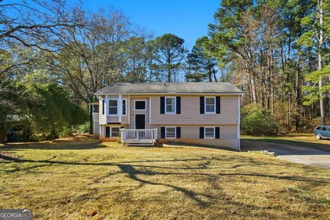 Photo of 2705 Timber Valley Drive, Douglasville, GA 30135 (MLS # 10658251)