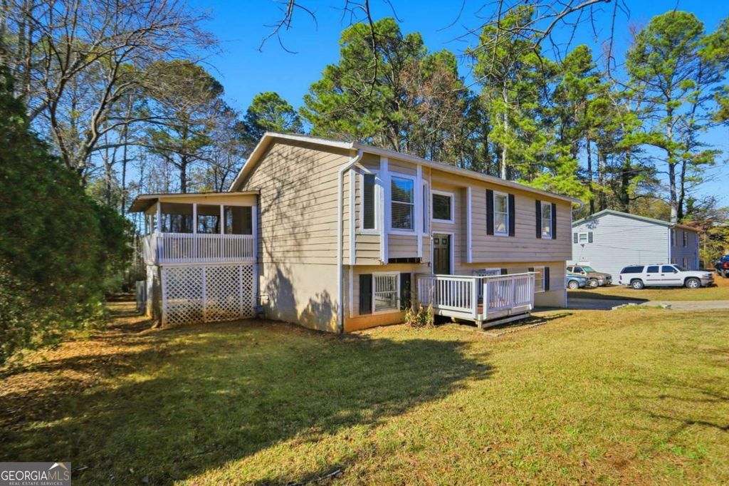 Photo of 2705 Timber Valley Drive, Douglasville, GA 30135 (MLS # 10658251)