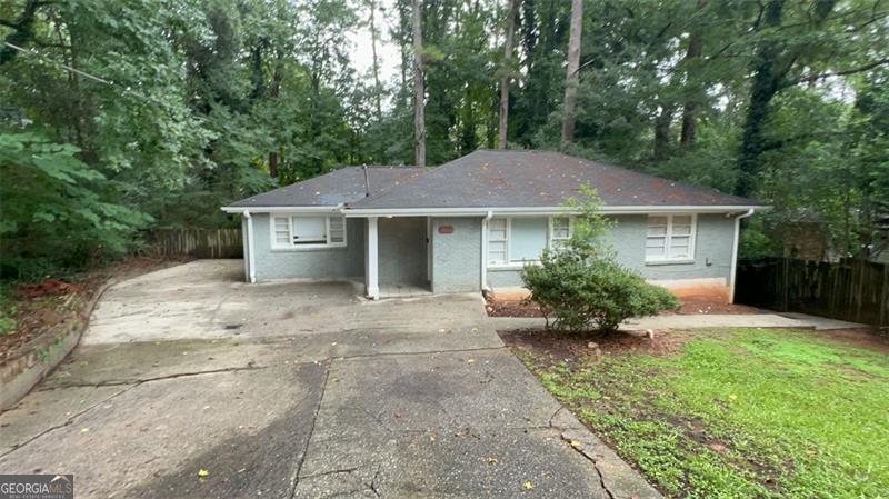 Newly renovated ranch-style home featuring a 3/2 layout and modern upgrades throughout. The interior boasts fresh finishes and updated systems, offering move-in ready convenience. A well-kept backyard provides ideal outdoor space for relaxing or entertaining. Great opportunity in a competitive market.