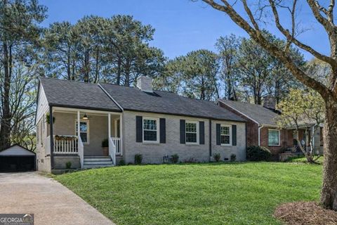 Photo of 490 Lynnhaven Drive SW, Atlanta, GA 30310 (MLS # 10712638)