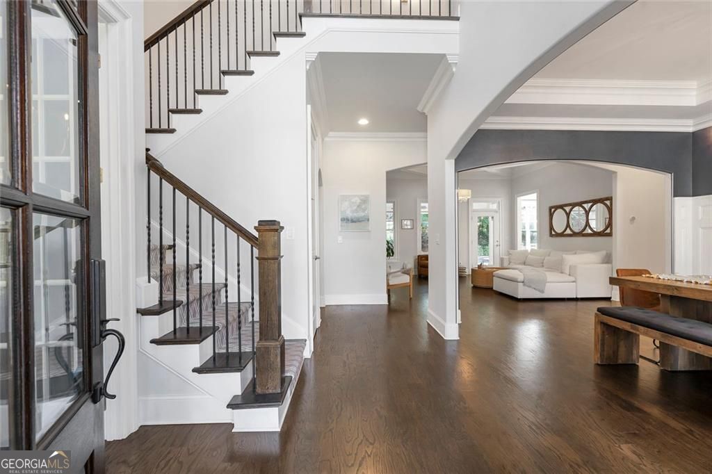 Alpharetta, Georgia 30004, United States, 4 Bedrooms Bedrooms, ,4 BathroomsBathrooms,Residential,Pending,202946