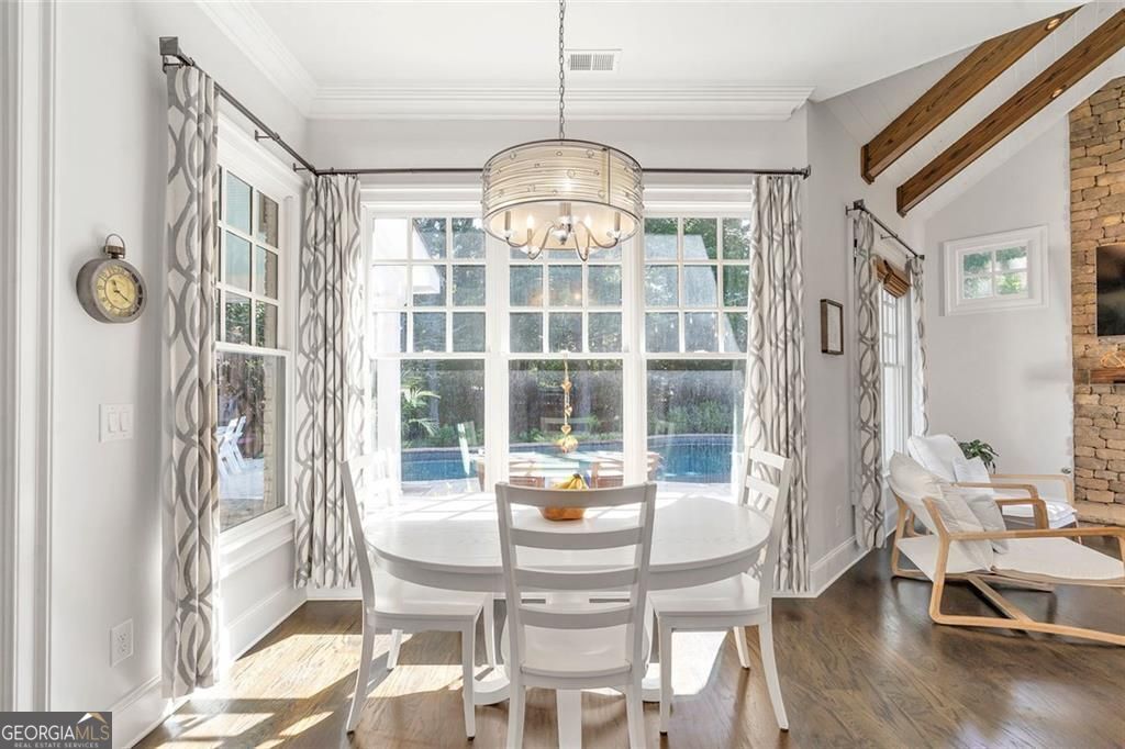 Alpharetta, Georgia 30004, United States, 4 Bedrooms Bedrooms, ,4 BathroomsBathrooms,Residential,Pending,202946