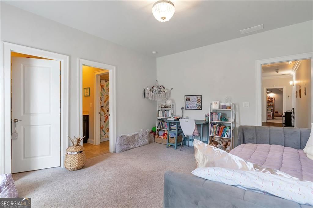 Alpharetta, Georgia 30004, United States, 4 Bedrooms Bedrooms, ,4 BathroomsBathrooms,Residential,Pending,202946