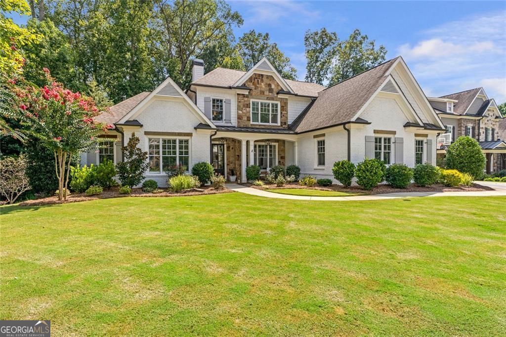 Alpharetta, Georgia 30004, United States, 4 Bedrooms Bedrooms, ,4 BathroomsBathrooms,Residential,Pending,202946