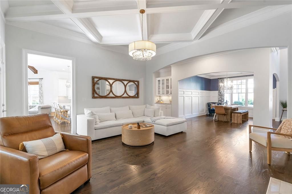 Alpharetta, Georgia 30004, United States, 4 Bedrooms Bedrooms, ,4 BathroomsBathrooms,Residential,Pending,202946