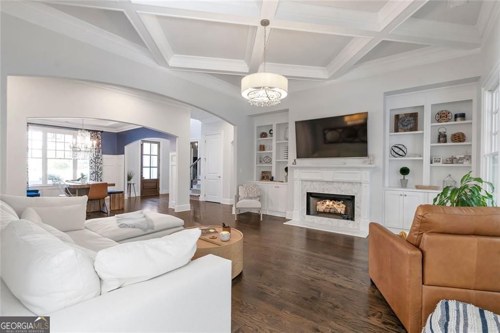 Alpharetta, Georgia 30004, United States, 4 Bedrooms Bedrooms, ,4 BathroomsBathrooms,Residential,Pending,202946