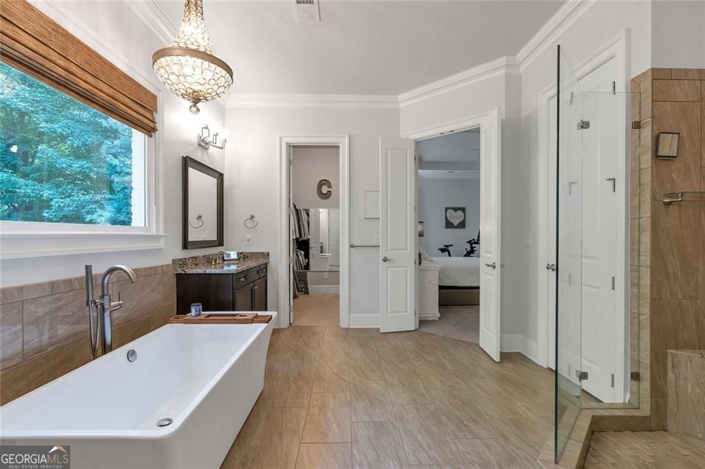 Alpharetta, Georgia 30004, United States, 4 Bedrooms Bedrooms, ,4 BathroomsBathrooms,Residential,Pending,202946