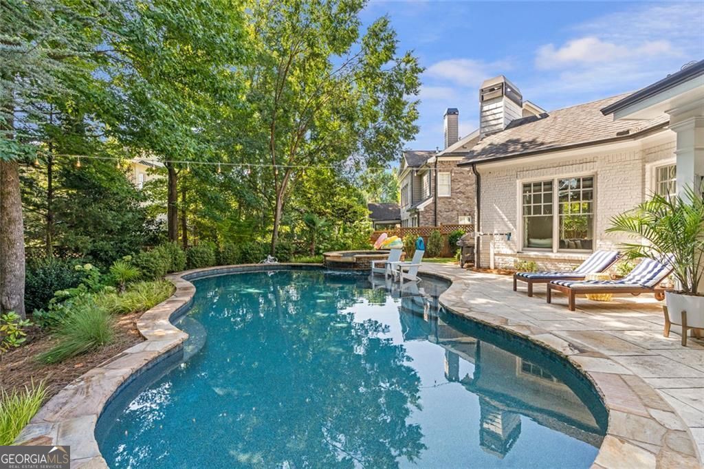 Alpharetta, Georgia 30004, United States, 4 Bedrooms Bedrooms, ,4 BathroomsBathrooms,Residential,Pending,202946