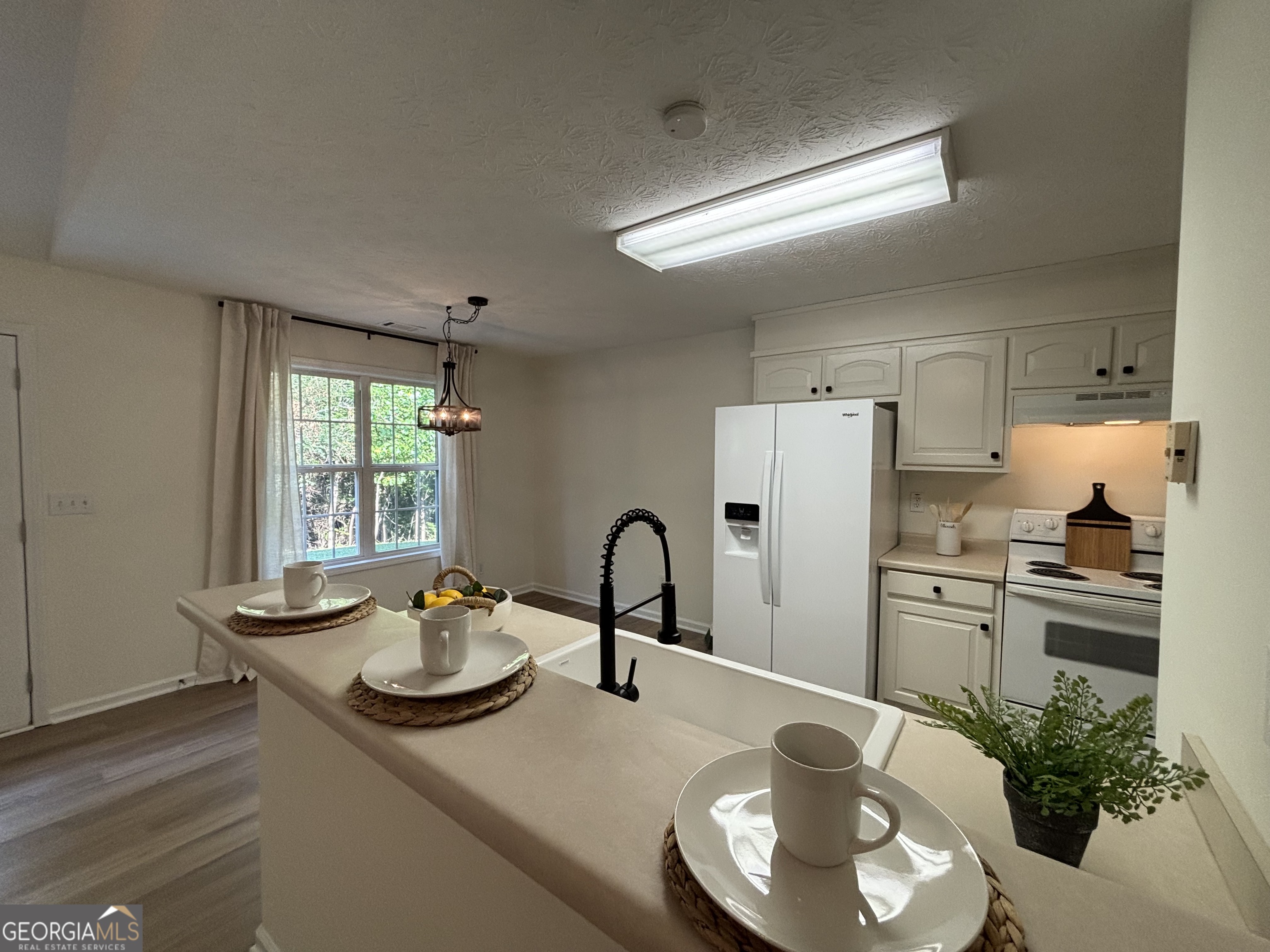 The Hills at Mountain View - Residential