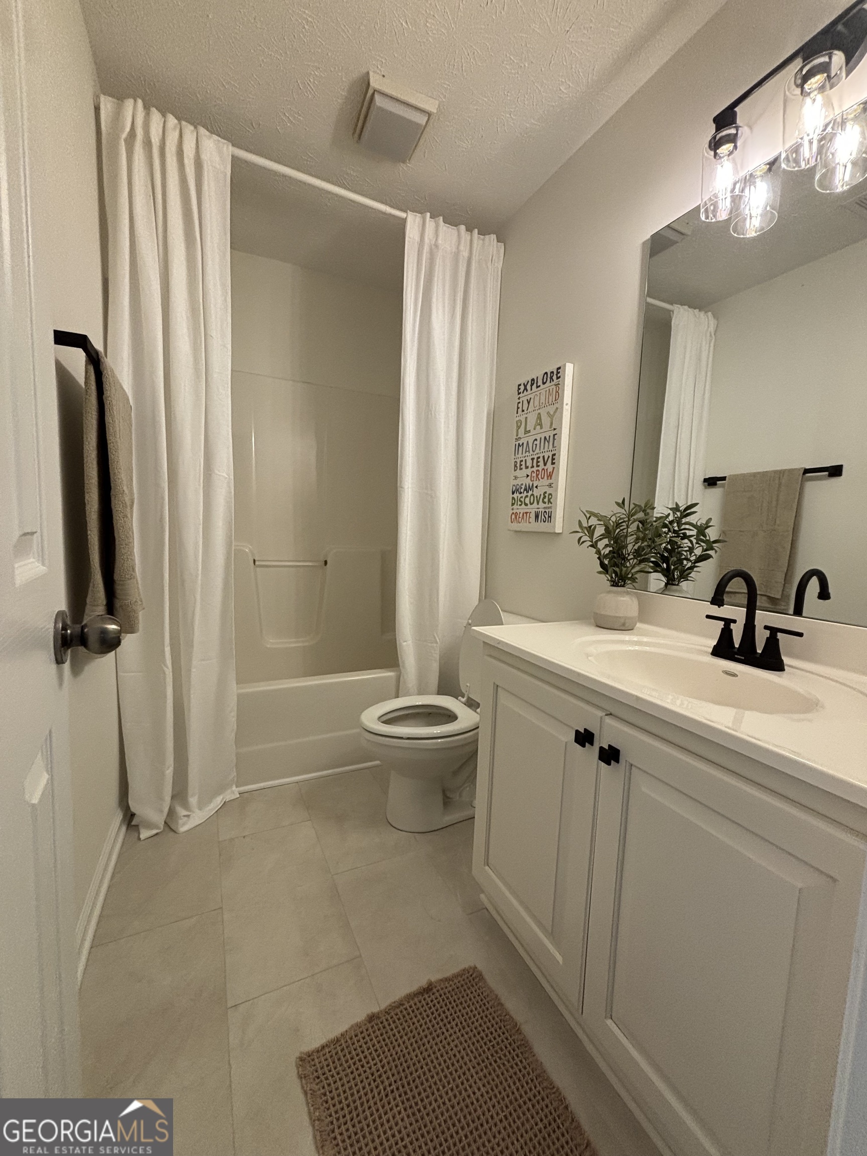 The Hills at Mountain View - Residential