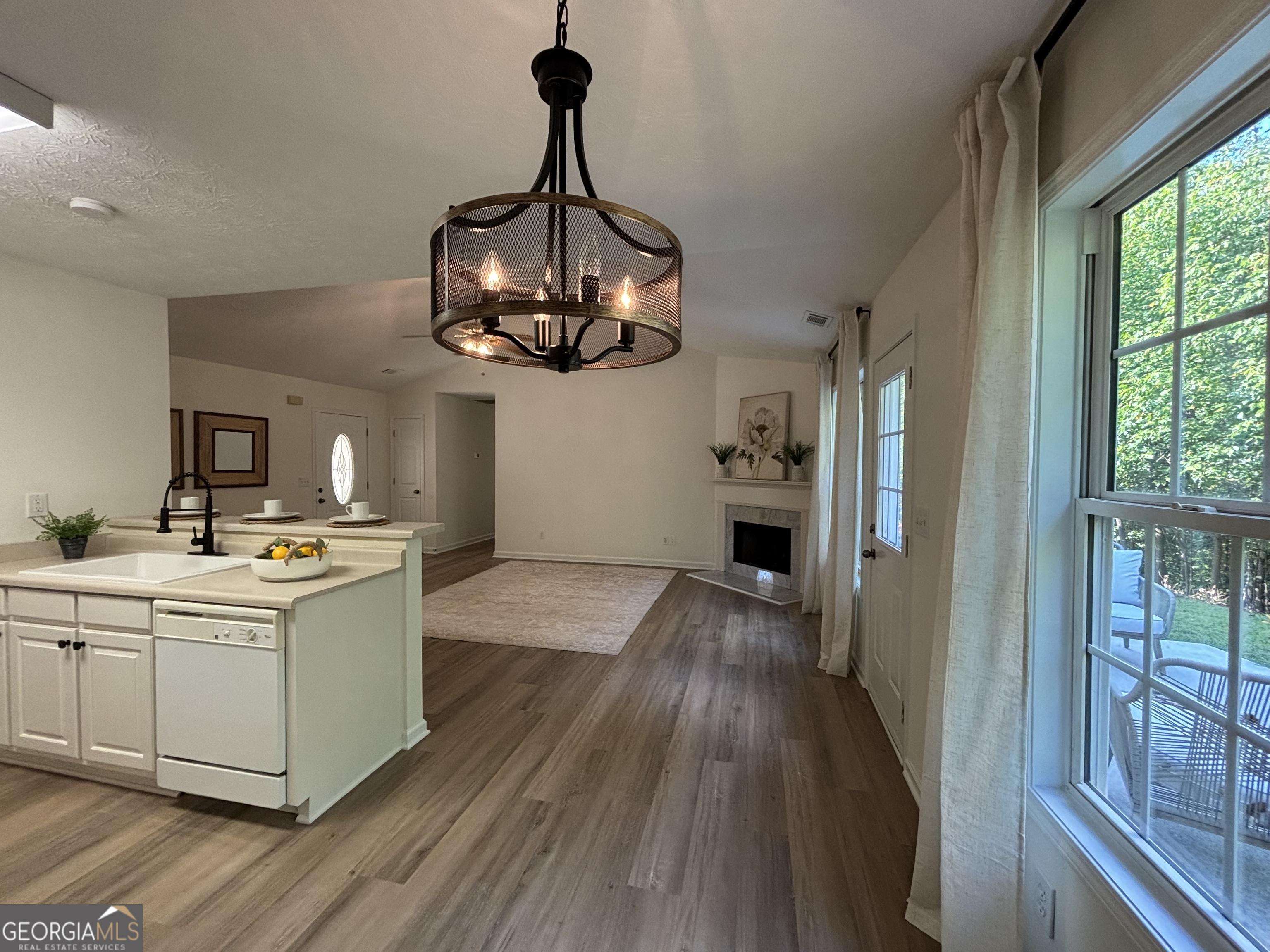 The Hills at Mountain View - Residential