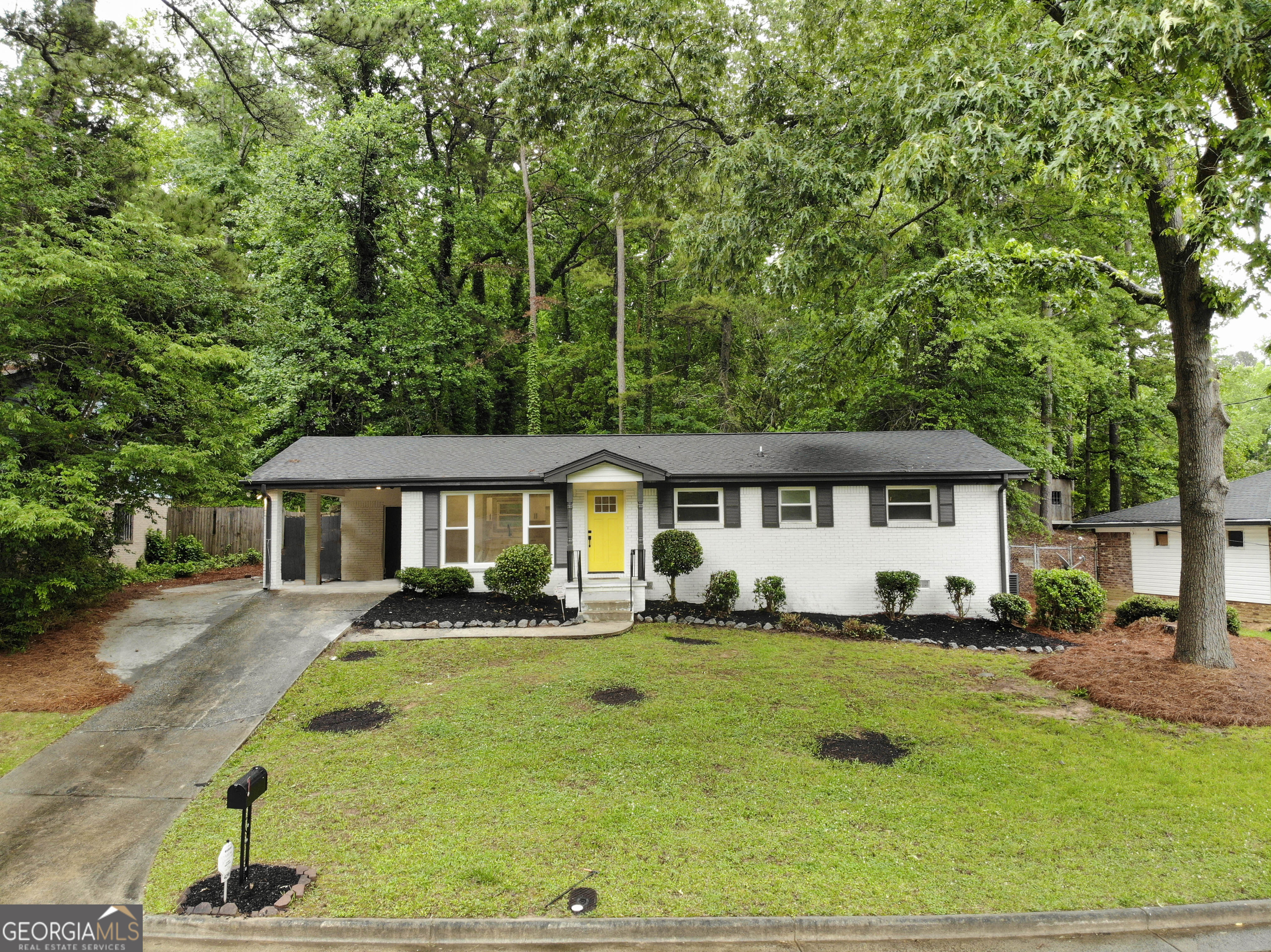 4396 Greenleaf CIR