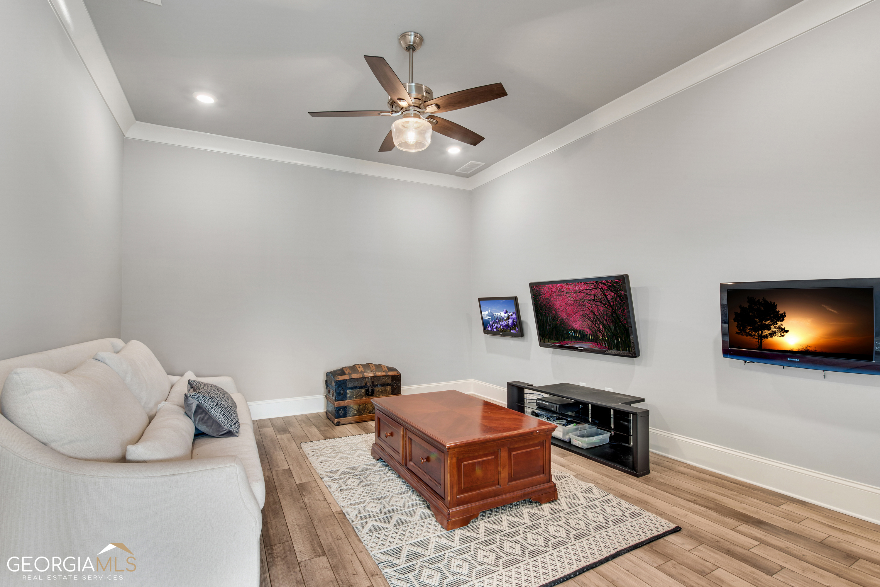 STONEY POINT FARMS - Residential