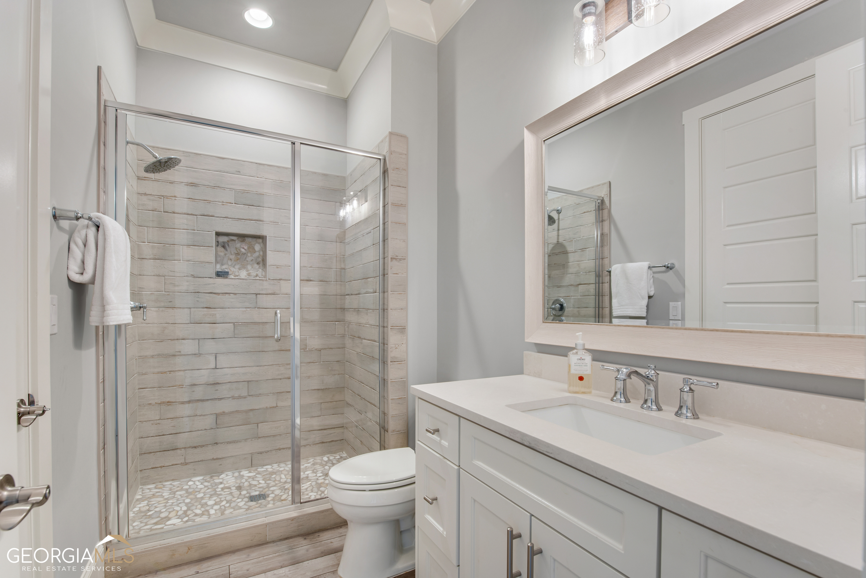 STONEY POINT FARMS - Residential