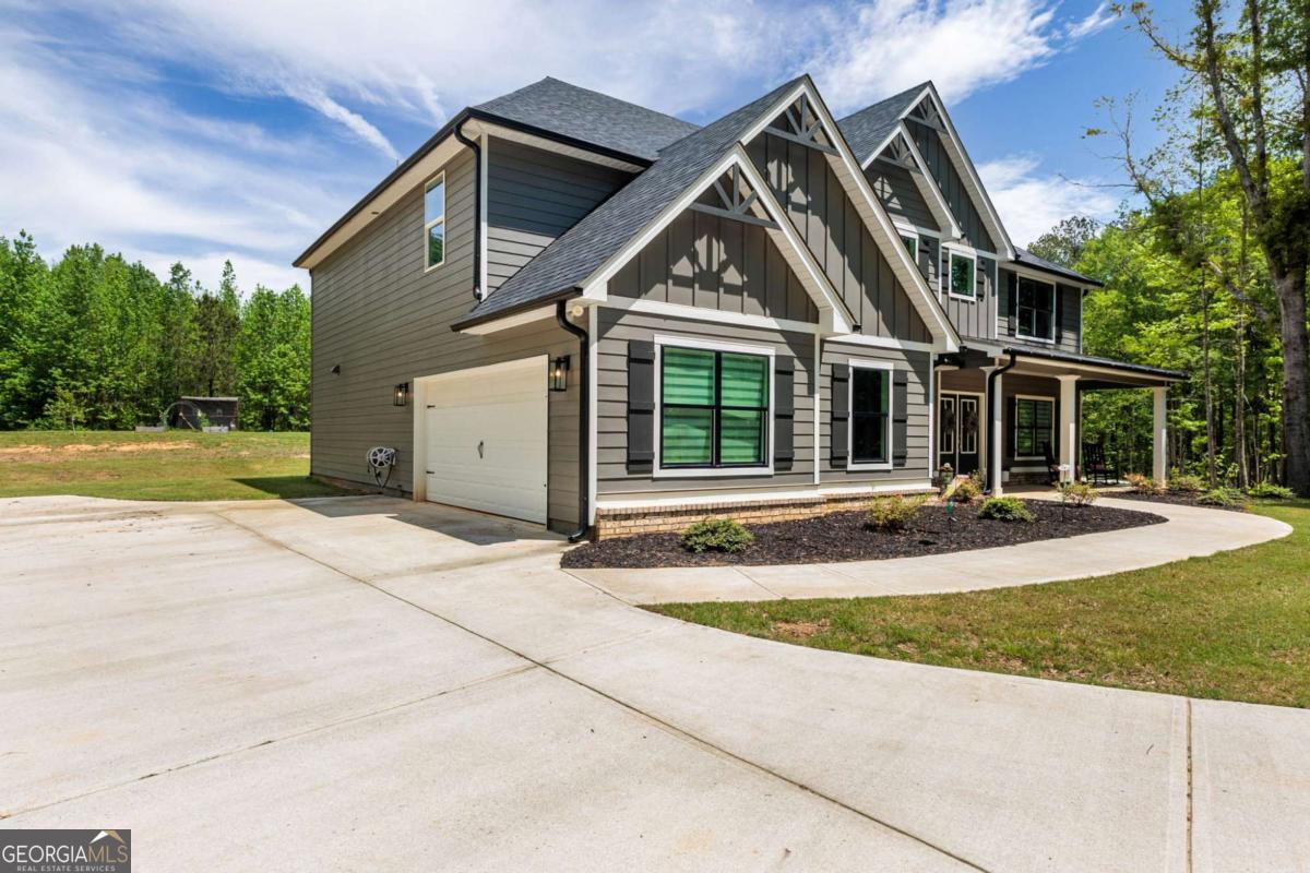 415 Paynes Lake RD