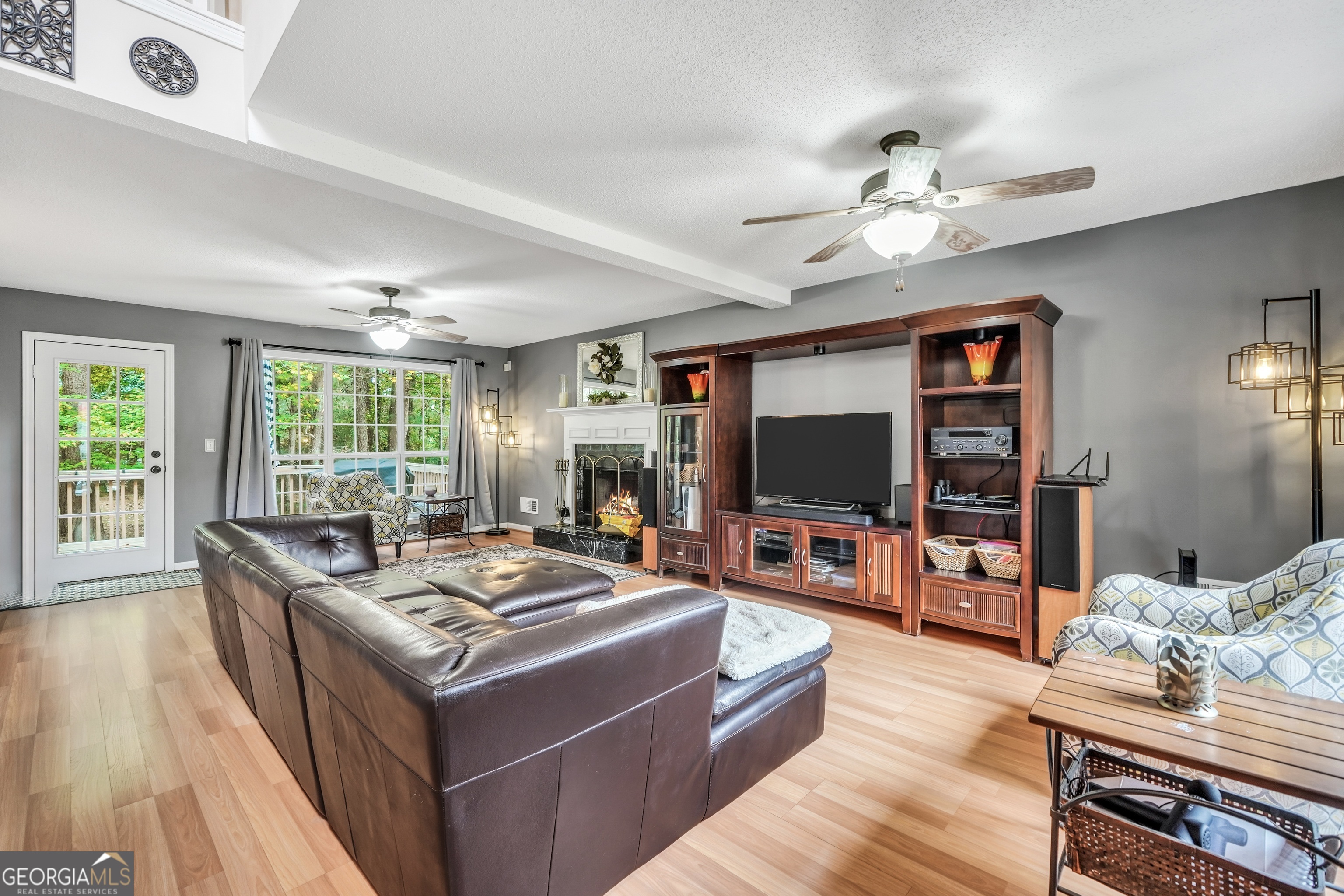 1100 River Green CT
