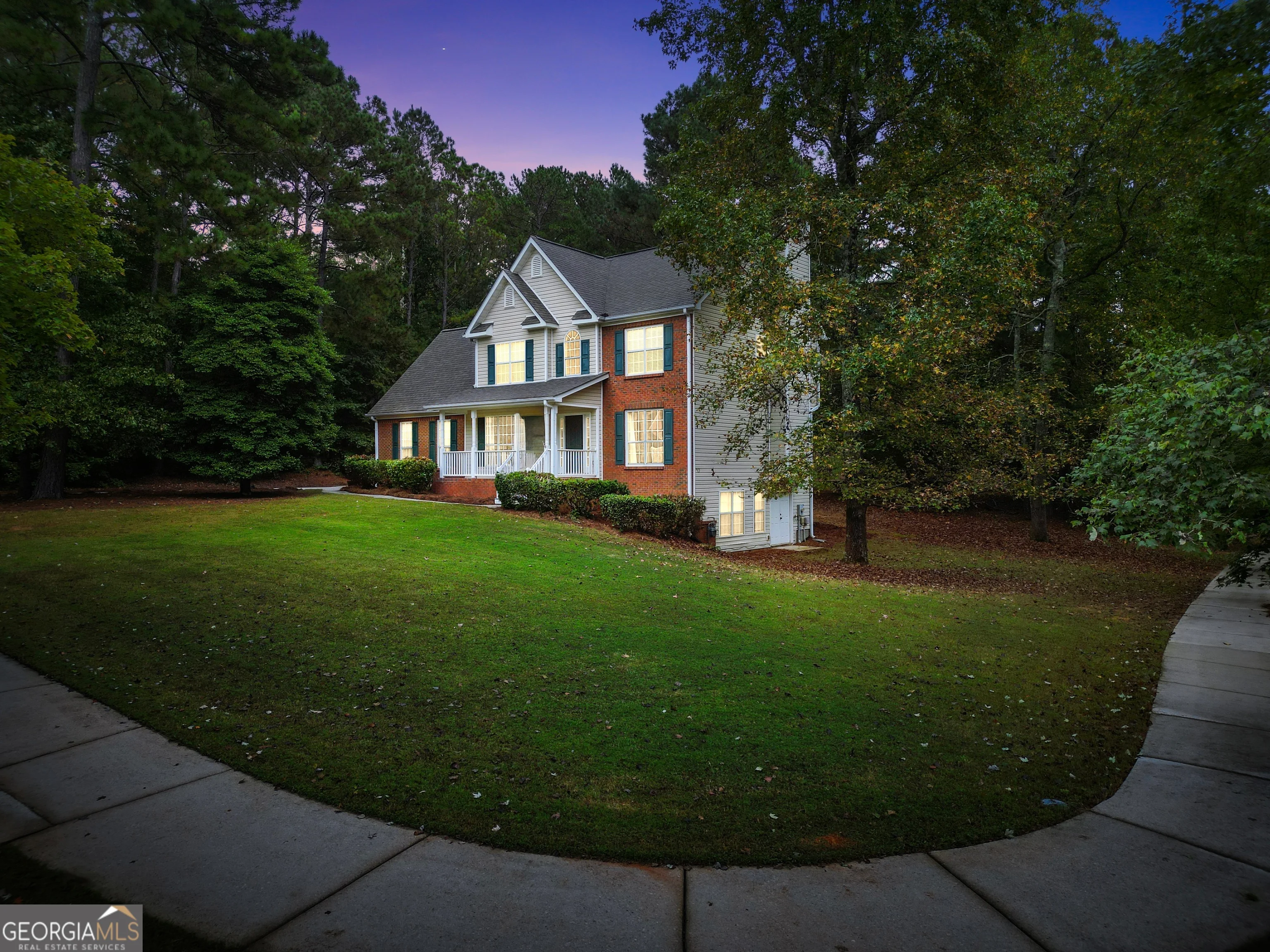1100 River Green Court