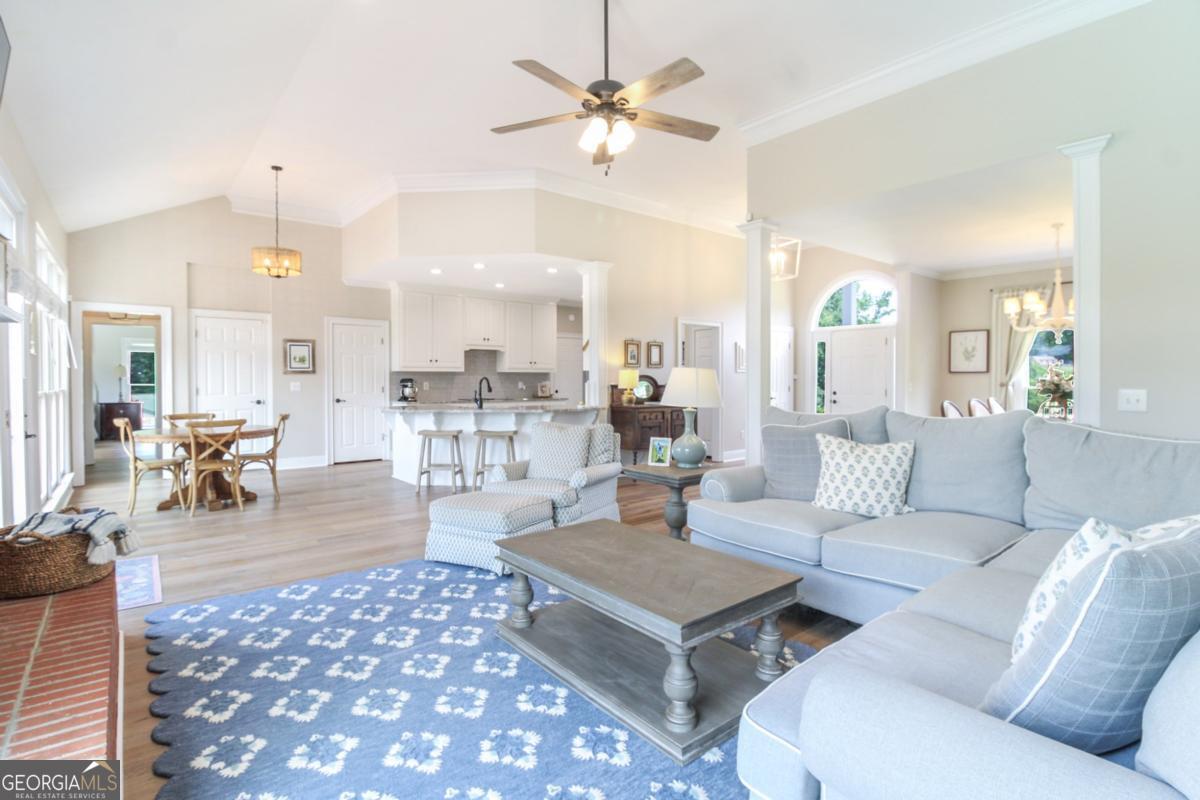 1380 Sunset RDG