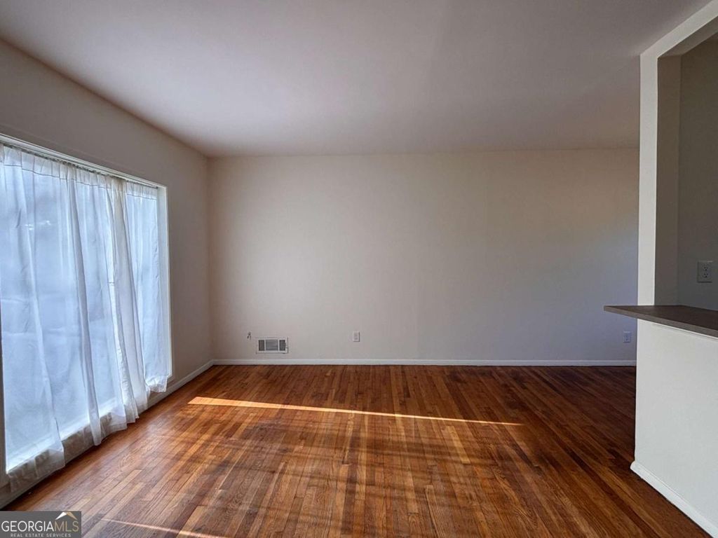 Photo of 5009 Crowe Drive SE, Smyrna, GA 30082 (MLS # 10729892)